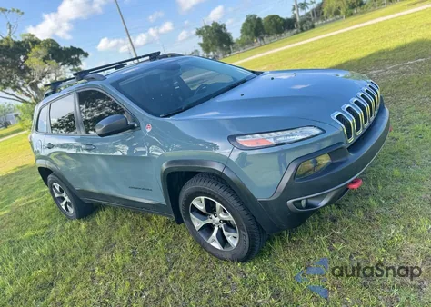 2015 Jeep Cherokee Trailhawk z USA, uszkodzony, nr VIN 1C4PJMBS1FW529559